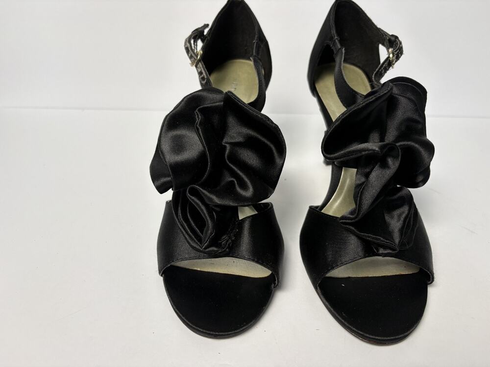 Ann Marino Honey Bun Black Satin Ruffle Heels Size 9M